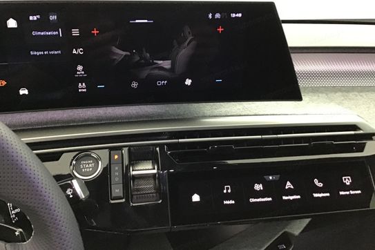 Peugeot 3008 GT 1.2 mHEV e-DCS6