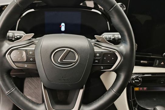 Lexus NX 350h Omotenashi 2.5 Hybrid AWD