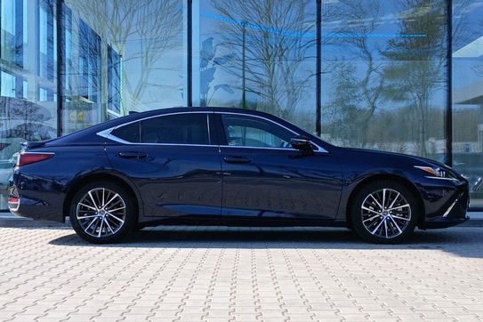Lexus ES 300h Business Edition