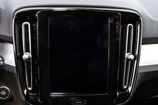 Volvo XC40 B4 Plus Dark