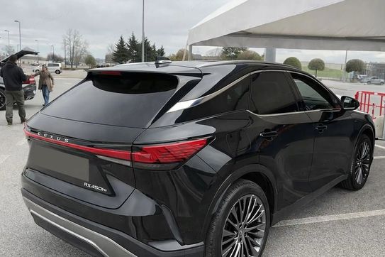 Lexus RX 450h+ Omotenashi 2.5 Hybrid Plug-in