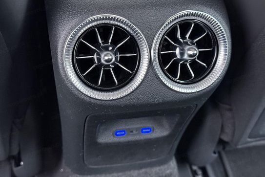 Mercedes CLA 200  4-Matic AMG Line