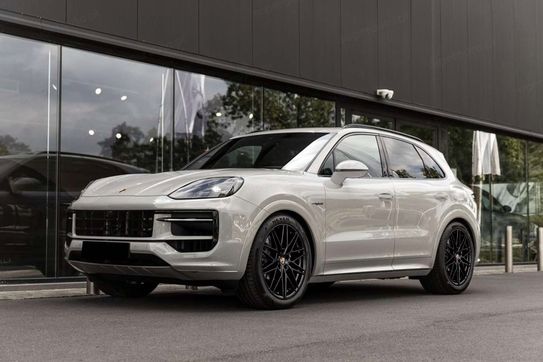 Porsche Cayenne E-Hybrid Black Edition