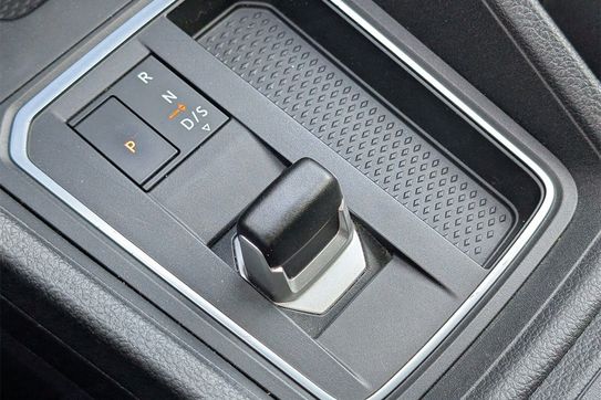 Ford Tourneo Connect L2H1 Titanium AT