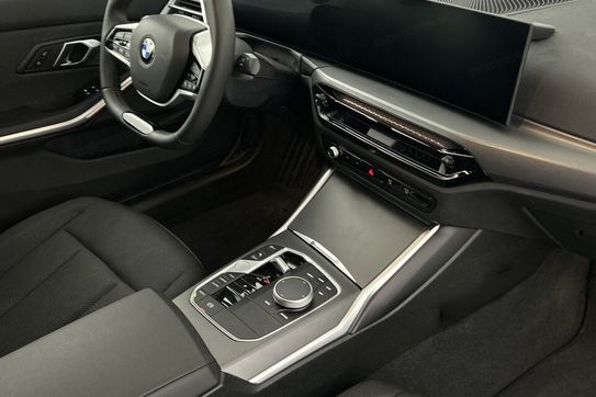 BMW Seria 3 Touring 330e xDrive