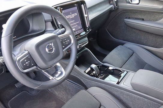 Volvo XC40 82kWh Recharge Twin AWD Plus aut