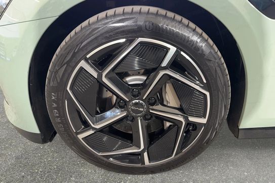 BYD Seal AWD
