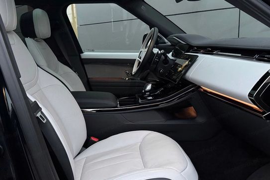 Land Rover Range Rover Sport D300 Dynamic SE