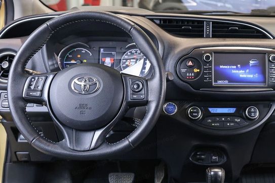 Toyota Yaris Hybrid  20th Anniversary