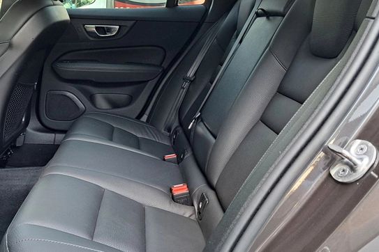 Volvo V60 B4 D Plus Dark
