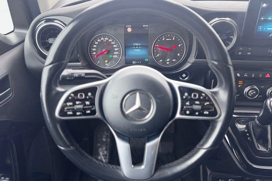 Mercedes T klasa T180d AT