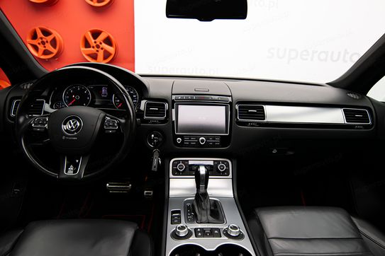 Volkswagen Touareg 3.0 TDI V6 BMT R-Line