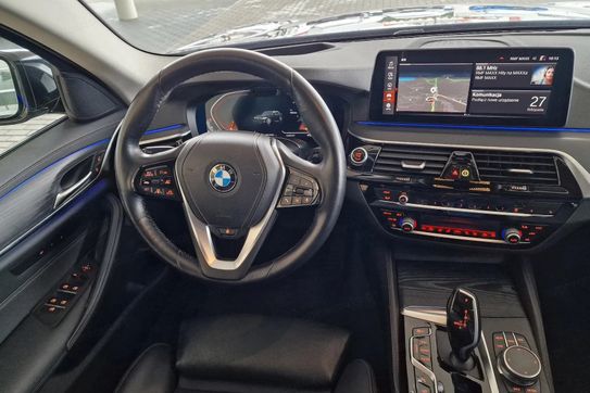 BMW Seria 5 520i Luxury Line