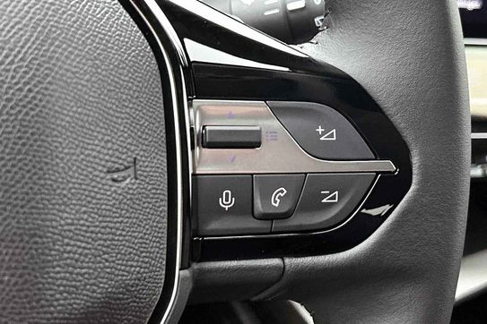 Peugeot 308 Allure S&S e-DCS6 1.2 mHEV