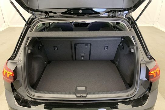 Volkswagen Golf LIFE PLUS 1.5 eTSI EVO2 DSG7