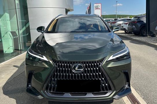 Lexus NX 450h+ Omotenashi 2.5 Hybrid Plug-in AWD