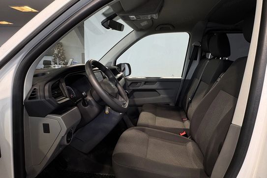 Volkswagen Transporter Kombi L2H1