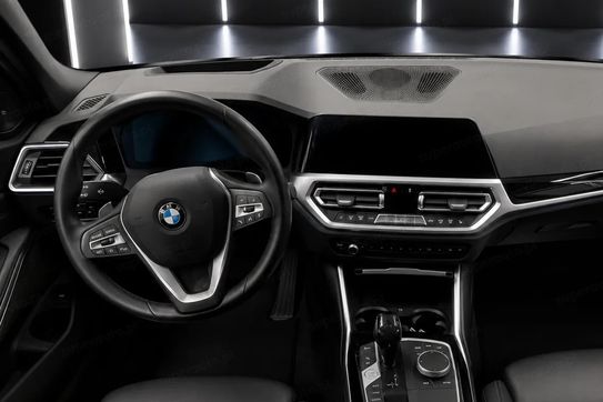 BMW Seria 3 330e xDrive Sport Line aut