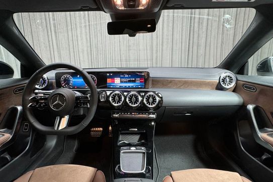 Mercedes CLA 200 AMG Line