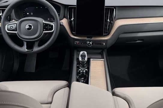 Volvo XC60 B5 AWD Plus Bright