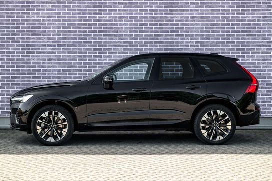Volvo XC60 B5 AWD Ultra Dark