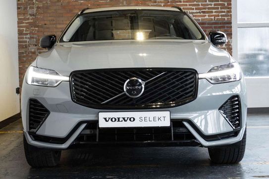 Volvo XC60 T6 Plug-In Hybrid AWD Ultra Dark