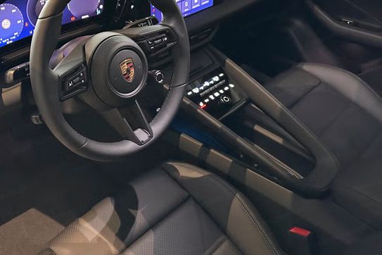 Porsche Macan 4