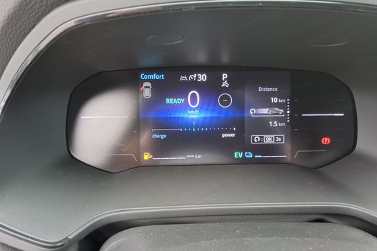 Renault Captur TECHNO 1.8 E-Tech Full Hybrid AT