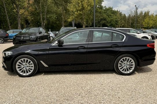 BMW Seria 5 530e iPerformance xDrive Sport Line sport aut
