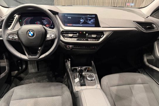 BMW Seria 1 118i Advantage