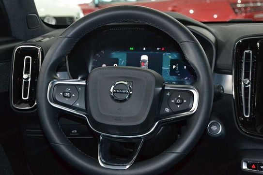 Volvo XC40 B4 Ultra Black Edition