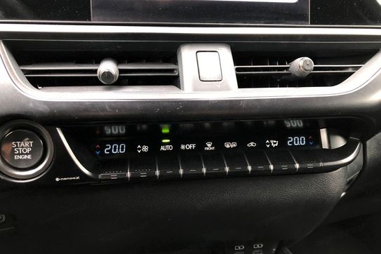 Lexus UX 200 F Sport Design 2WD