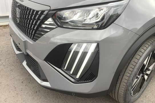 Peugeot 2008 ALLURE 1.2 mHEV e-DCS6