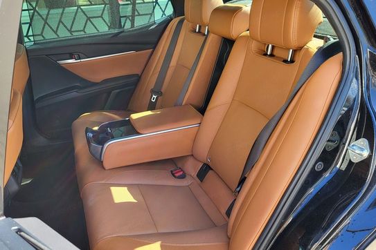 Toyota Camry 2.5 Hybrid Executive e-CVT