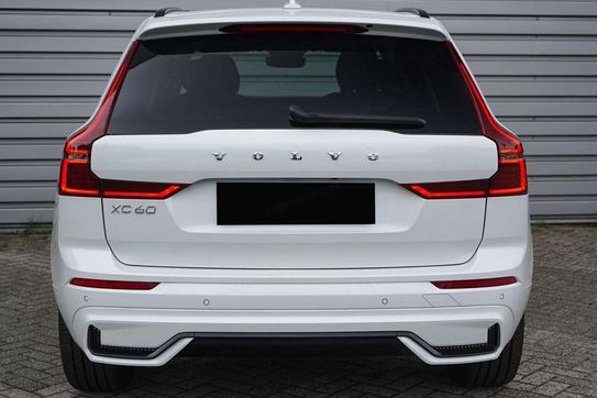 Volvo XC60 B5 AWD Plus Dark