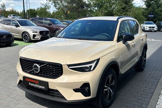 Volvo XC40 B3 Plus Dark
