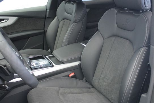 Audi Q8 SQ8 TFSI quattro