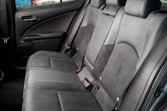 Lexus UX 300h Business