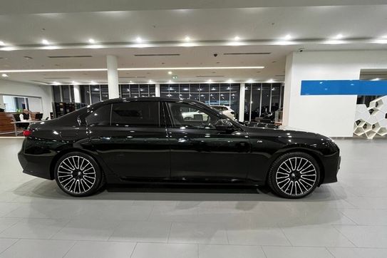 BMW Seria 7 740d xDrive M Sport