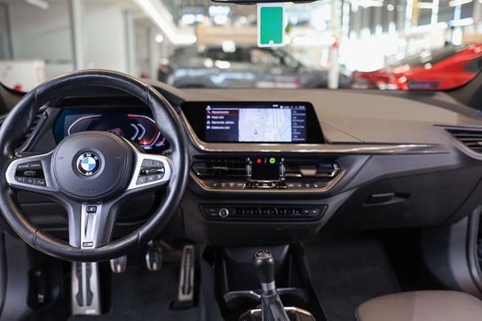 BMW Seria 1 118i M Sport