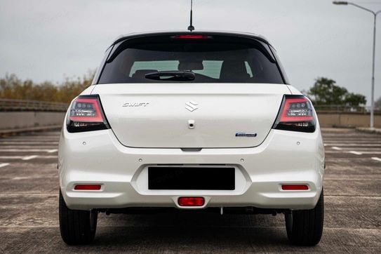 Suzuki Swift Premium Plus 1.2 Dualjet SHVS