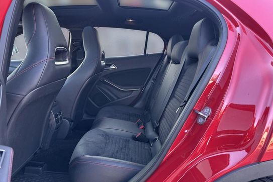 Mercedes GLA 200 7G-DCT AMG Line