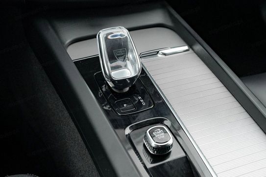 Volvo XC60 B4 B Plus Dark
