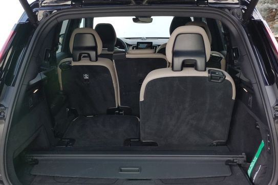 Volvo XC90 T8 AWD Plug-In Hybrid Plus Dark 7os