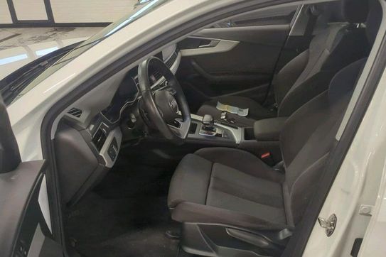 Audi A4 35 TFSI mHEV S Line S tronic