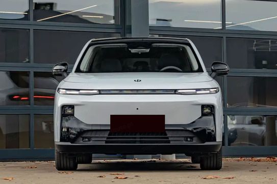 Leapmotor B10 Design Hybrid EV 18,8 kWh