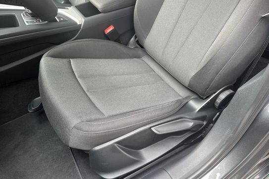 Audi A4 35 TFSI S Line