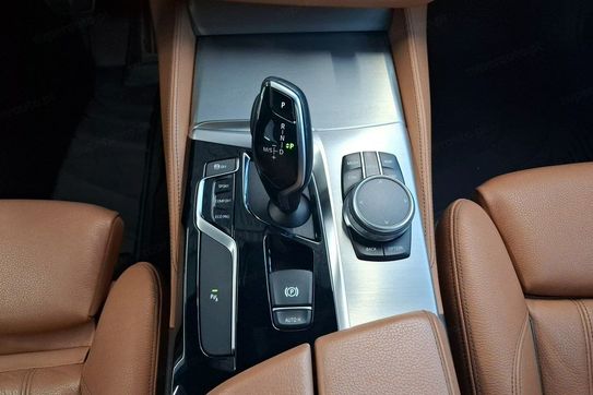 BMW Seria 5 Touring 540d xDrive M Sport