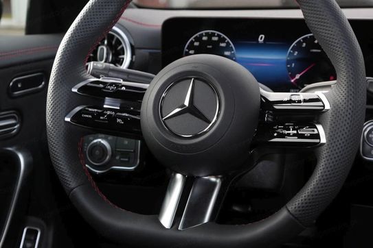 Mercedes CLA 200 AMG Line