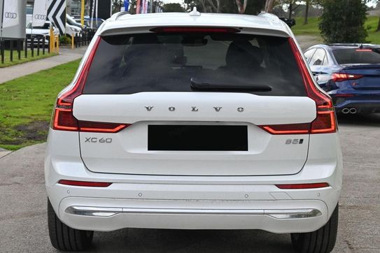 Volvo XC60 B5 AWD Ultra Bright